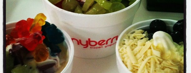 Myberry Frozen Yogurt is one of À visitar.