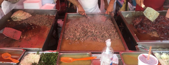 Tacos de Higado @Tianguis 38 is one of Sitios Favoritos.