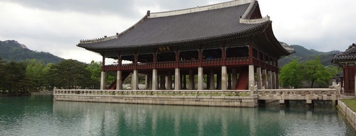 Gyeongbokgung Palace is one of Seoul Man.