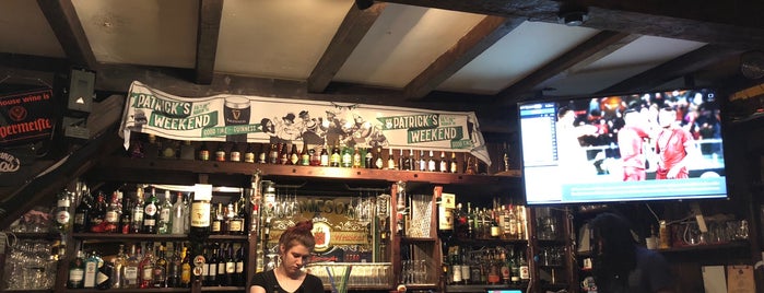 The Old Oak is one of Bxl bars.