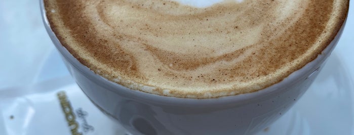 Cappuccino is one of Валенсия еда.