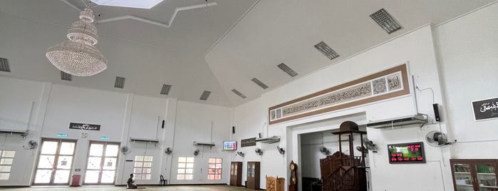Masjid Al-Huda Padang Matsirat is one of Masjid & Surau #5.