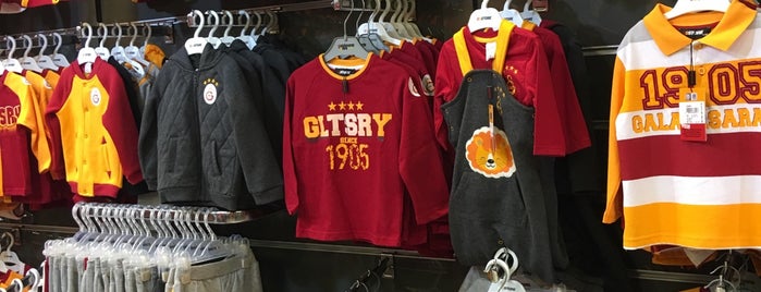 Bakırköy Galatasaray Store is one of 🇹🇷K🖐🏽Ⓜ️🅰️💪さんのお気に入りスポット.