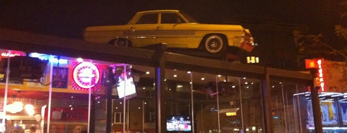 Big Yellow Taxi Benzin is one of Posti che sono piaciuti a Kahve Diyarı.