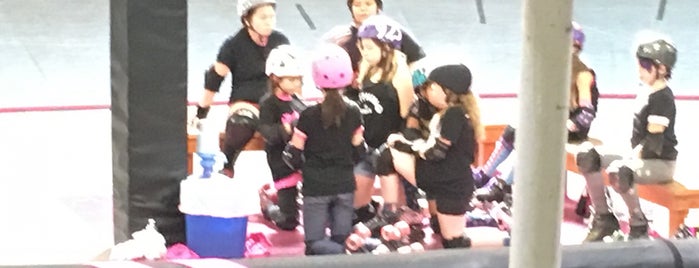 DOLLosseum (L.A. Derby Dolls) is one of Lugares guardados de Andrew.