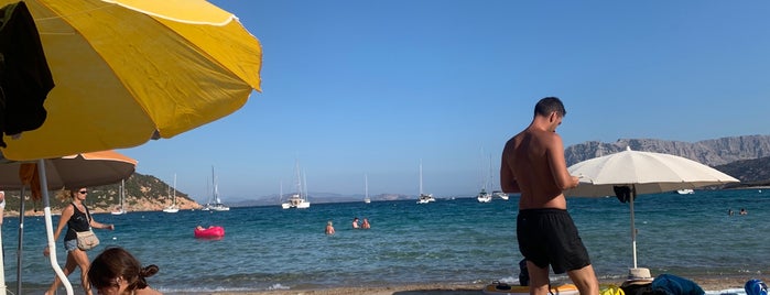 Spiaggia Capo Coda Cavallo is one of Posti salvati di Kimmie.