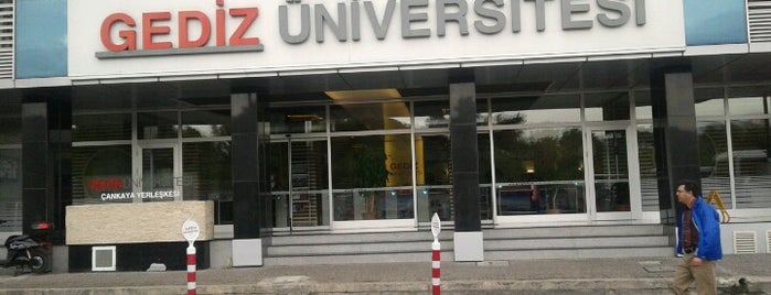 Gediz Üniversitesi is one of Izmir üniversiteleri.