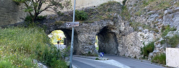 Rocher des Doms is one of Avignon.