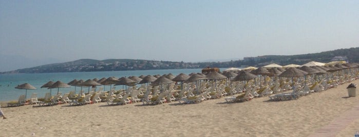 Ilıca Plajı is one of Orte, die Hakan gefallen.