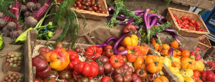 Balham Farmers' Market is one of London's Farmers' Markets.