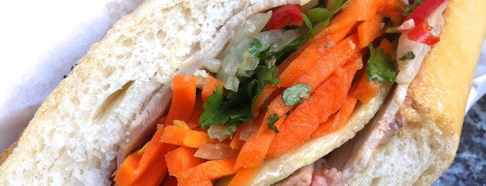 N. Lee Bakery Cafe is one of Vietnamese pork roll (banh mi) all over Melbourne.