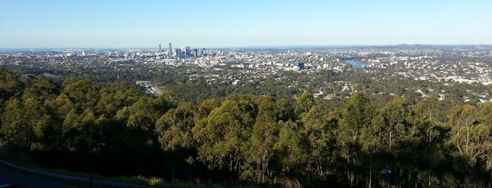 Mount Coot-tha Lookout is one of Australia favorites by Jas.