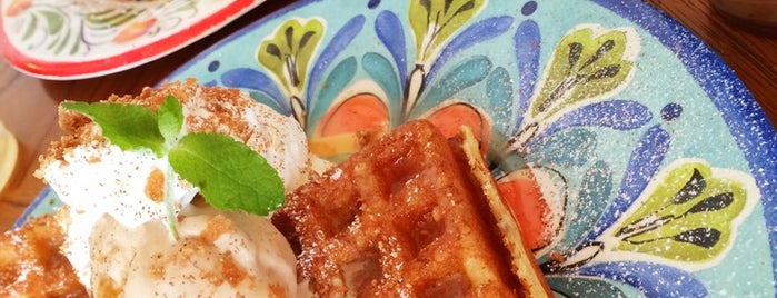 Funny's Waffle is one of 愛媛のお洒落カフェ.