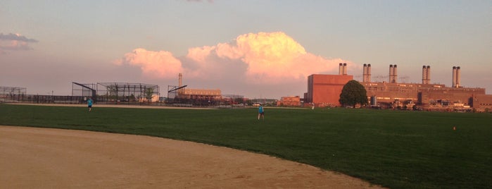 Randall's Island Softball Fields is one of SPORTS.