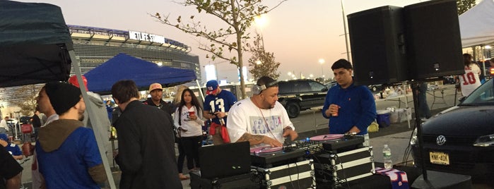 Big Blue Tailgaters' Tailgate is one of GIANTS GAMES.