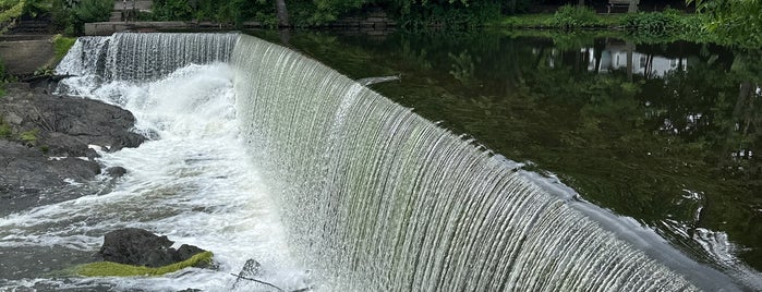 Fishkill Overlook Falls is one of Elmsford.