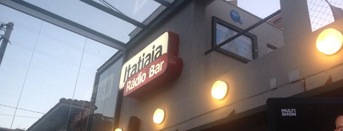 Itatiaia Radio Bar is one of Orte, die Talyta gefallen.