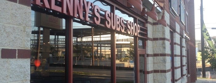 Kenny's Sub Shop is one of สถานที่ที่บันทึกไว้ของ Maribel.