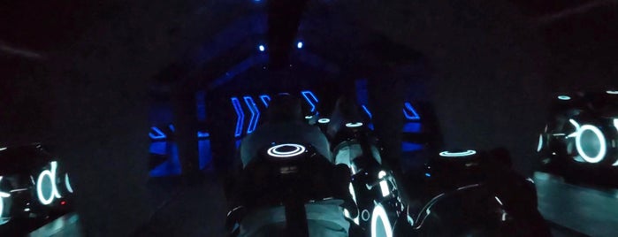 TRON Lightcycle / Run is one of Lieux qui ont plu à Andrew.