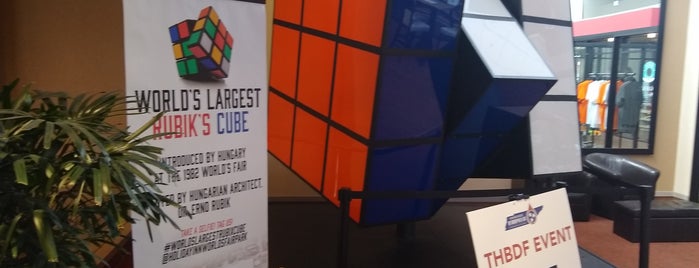 World's Largest Rubik's Cube is one of Weird Landmarks.