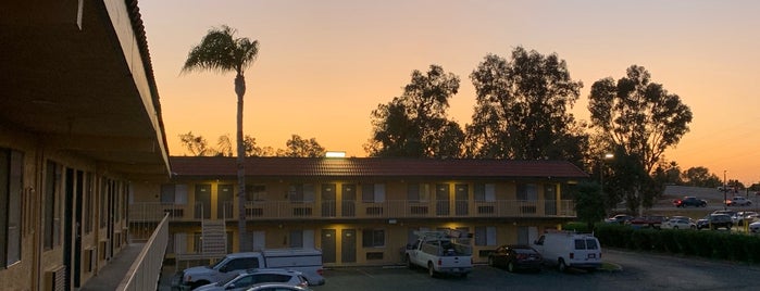 Vagabond Inn Bakersfield South is one of miguel gutierres.