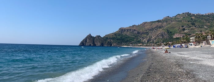 Spiaggia Sant'Alessio is one of Il top.