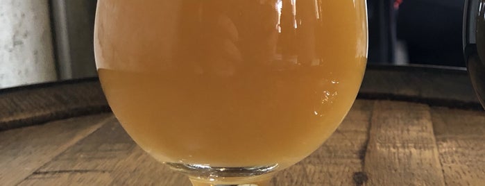 Trillium Brewing Company is one of Chrisさんのお気に入りスポット.