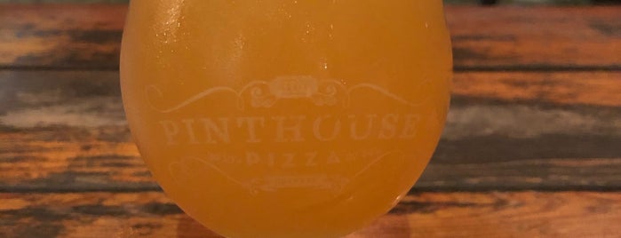 Pinthouse Pizza is one of Locais curtidos por Chris.