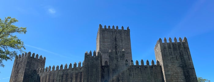 Castelo de Guimarães is one of Portugalia where need to go.