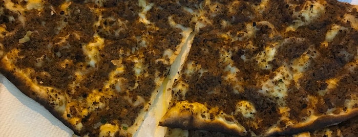 Buketist Lahmacun is one of Locais curtidos por Özgür.