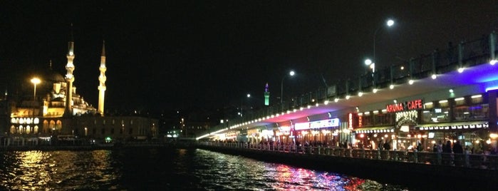 Galata Brücke is one of İstanbul'da Gezilmesi-Görülmesi Gereken Mekanlar.