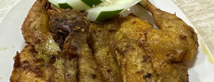 Ayam Goreng Gringging Lombok is one of Top 10 favorites places in Surabaya, Indonesia.