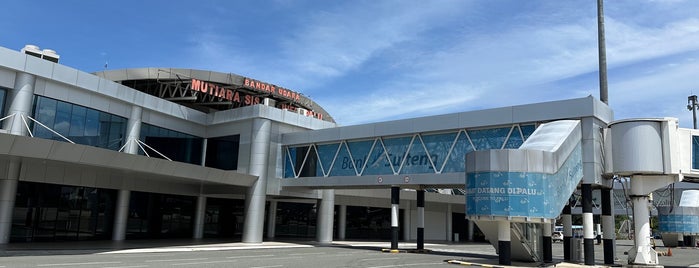 Bandara Mutiara SIS Al Jufri Palu (PLW) is one of Airports of Indonesia.