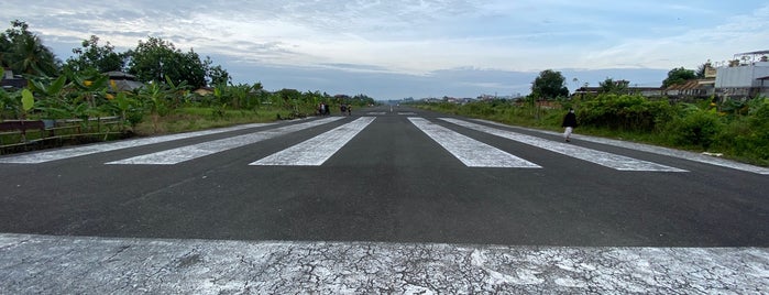 Bandar Udara Temindung (SRI) is one of The Best Airport Fajar Dewa Adiguna™ Version.