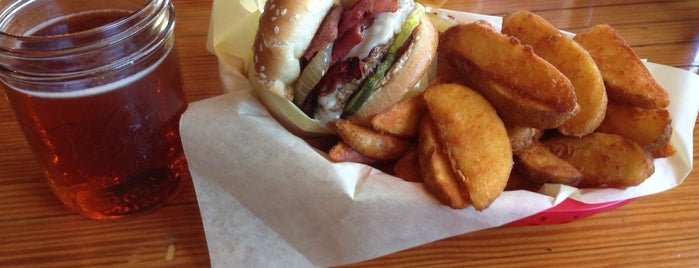 Hodad's Downtown is one of Places to try.