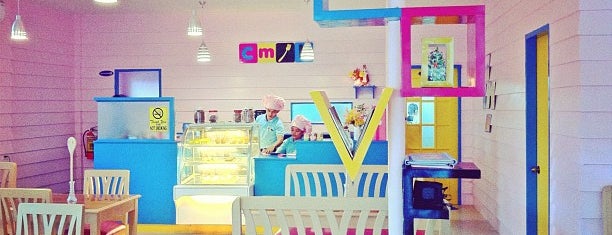 CMYK Dessert House is one of places in Cebu I want to visit.