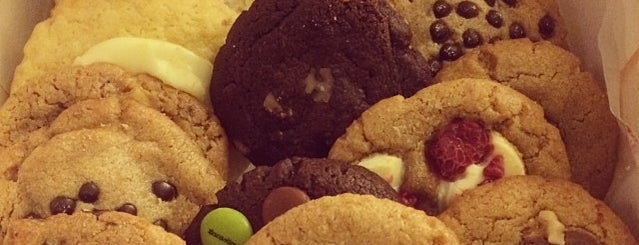 Afri's Cookies is one of Locais salvos de Igor.