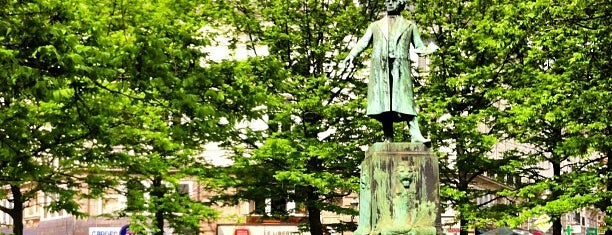 Statue Charles Rogier Standbeeld is one of Belgie.