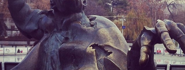 Առնո Բաբաջանյանի արձան is one of Yerevan Monuments, Sculptures.