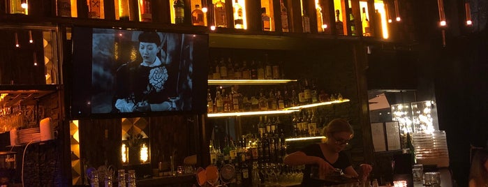 Mirage/ Vine & Cocktail Bar is one of Lugares favoritos de Ieva.
