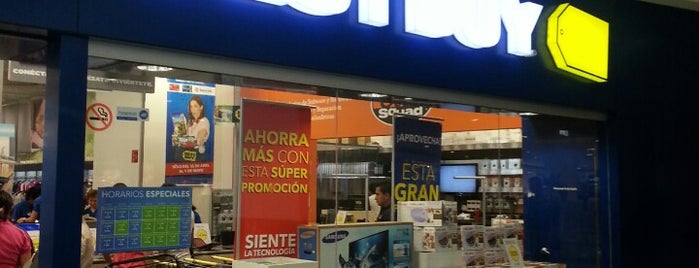 Best Buy is one of Alejandroさんのお気に入りスポット.