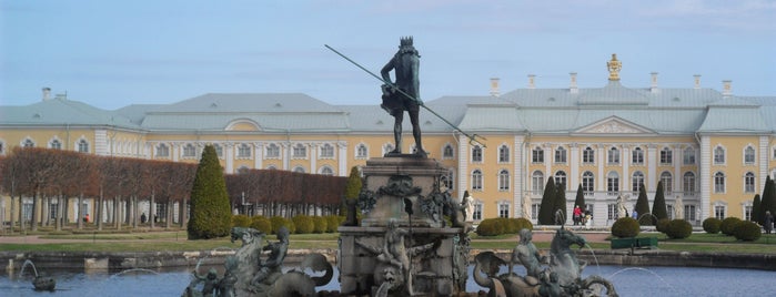 Peterhof is one of Top of the Top.