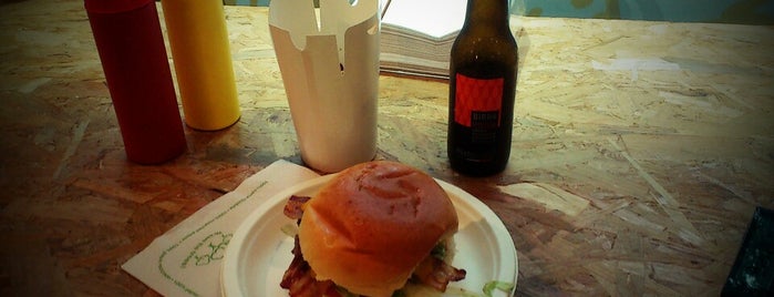 Burbee - Artisanal Burger & Beer is one of Top Street Food.