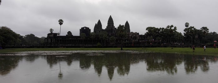Angkor Wat (អង្គរវត្ត) is one of Top of the Top.