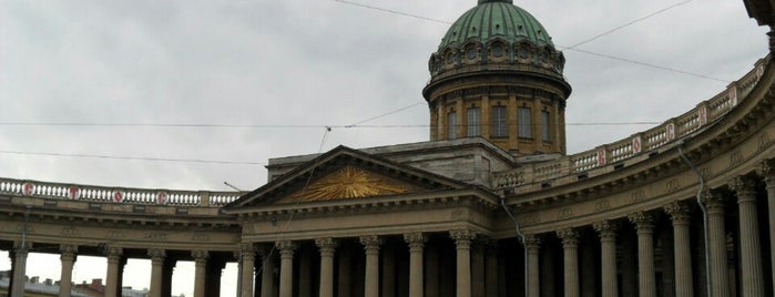 The Kazan Cathedral is one of Санкт-Петербург.