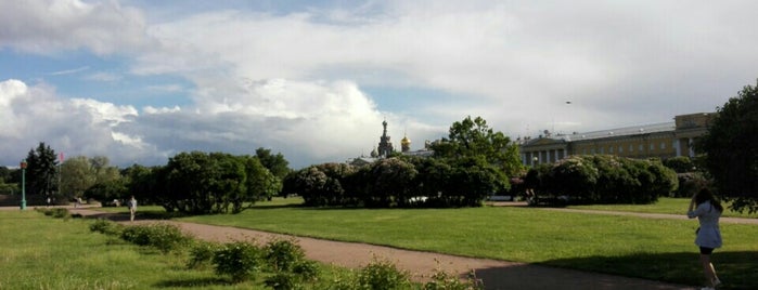 Field of Mars is one of Санкт-Петербург.