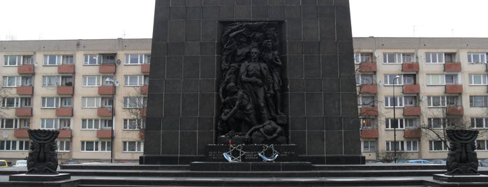 Denkmal der Helden des Ghettos is one of Leste Europeu.