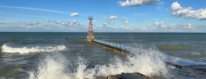 Foster Lighthouse is one of Chicago.
