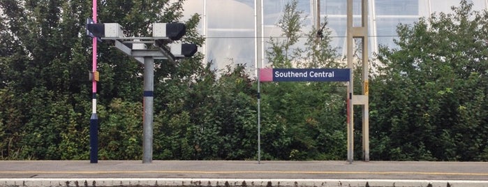 Southend Central Railway Station (SOC) is one of Tempat yang Disukai James.