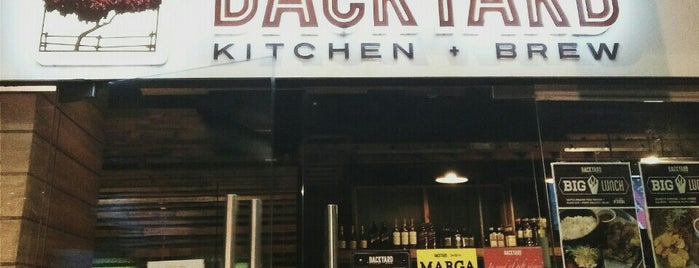 Backyard Kitchen + Brew is one of Posti che sono piaciuti a Karen.